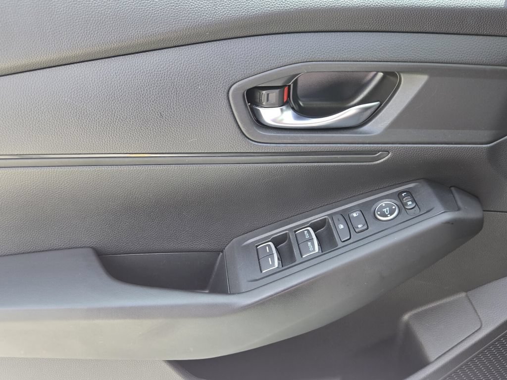 Used 2023 Honda Accord LX image 25