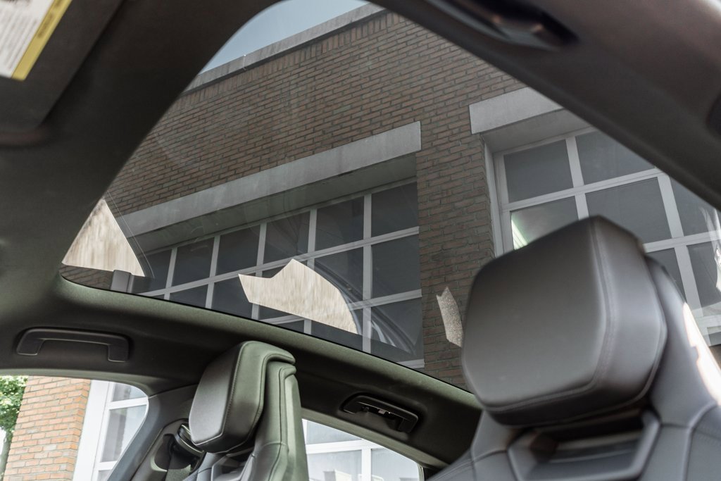 Used 2022 Audi e-tron GT Premium Plus image 11