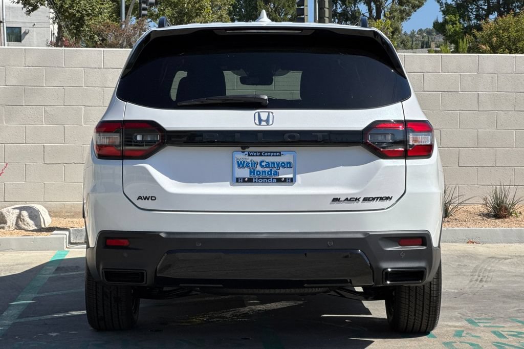 New 2026 Honda Pilot Black Edition image 5