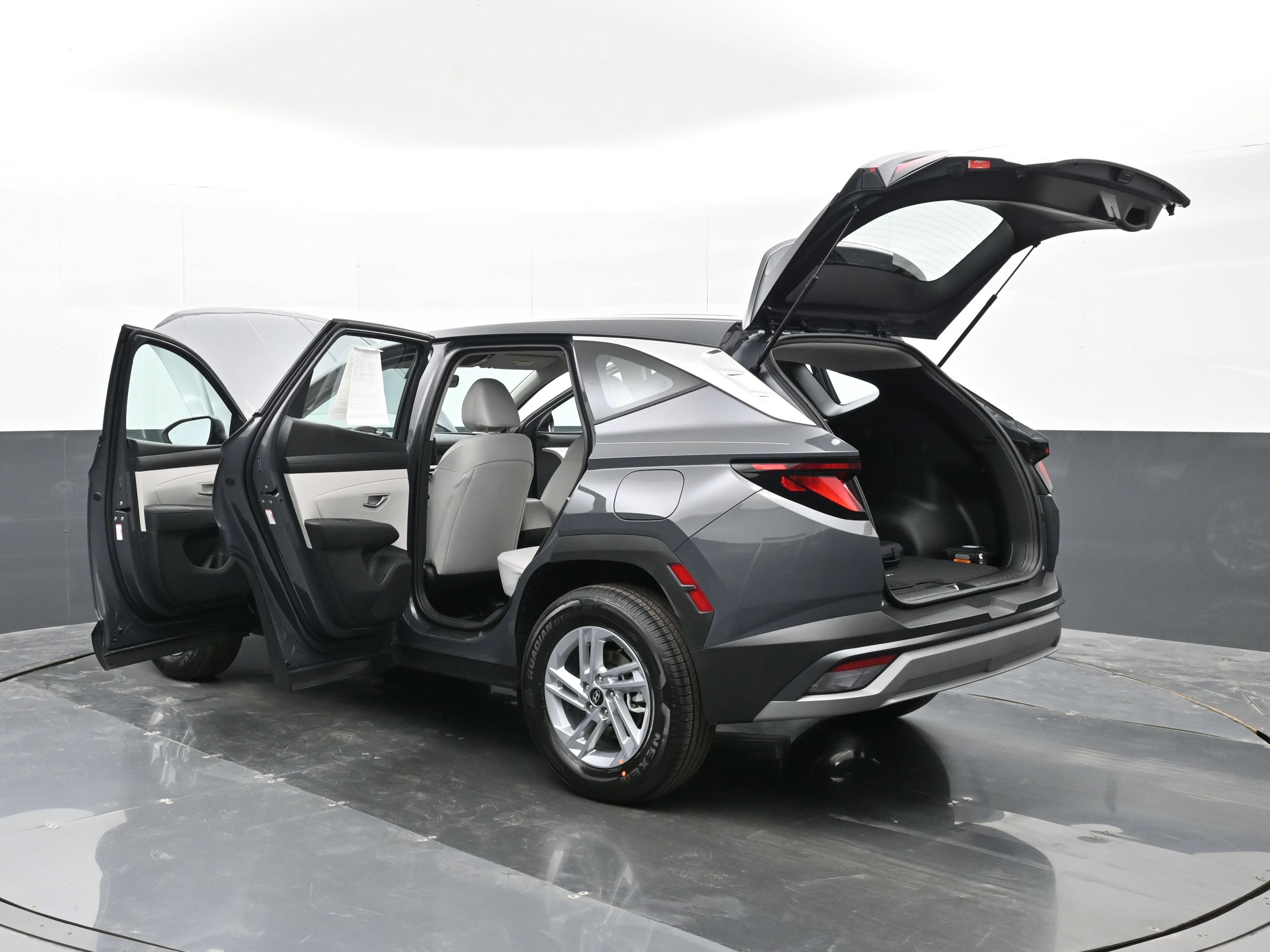 Used 2026 Hyundai Tucson SE AWD/4WD image 48