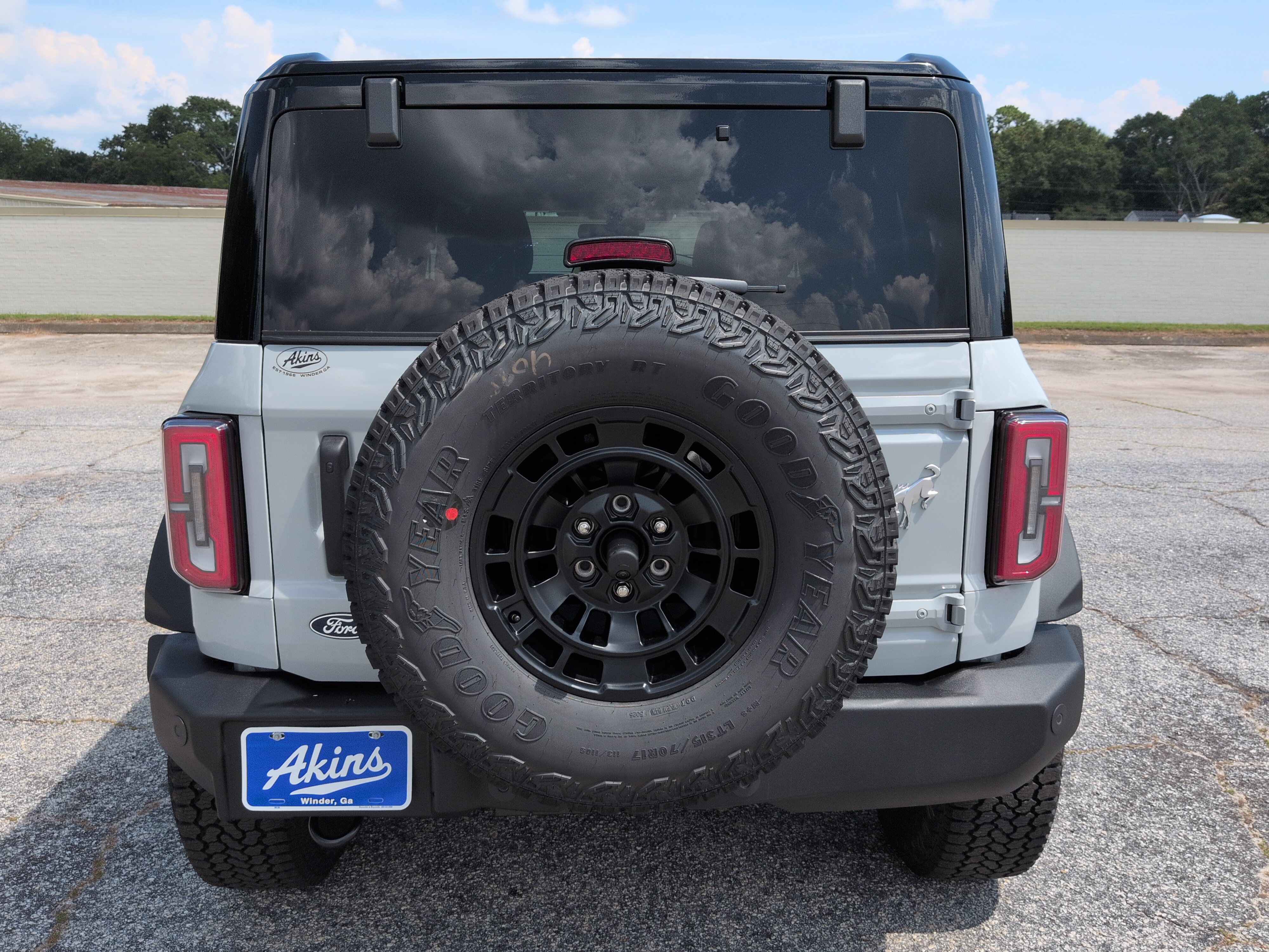 New 2026 Ford Bronco Outer Banks w/ Sasquatch Package AWD/4WD image 4