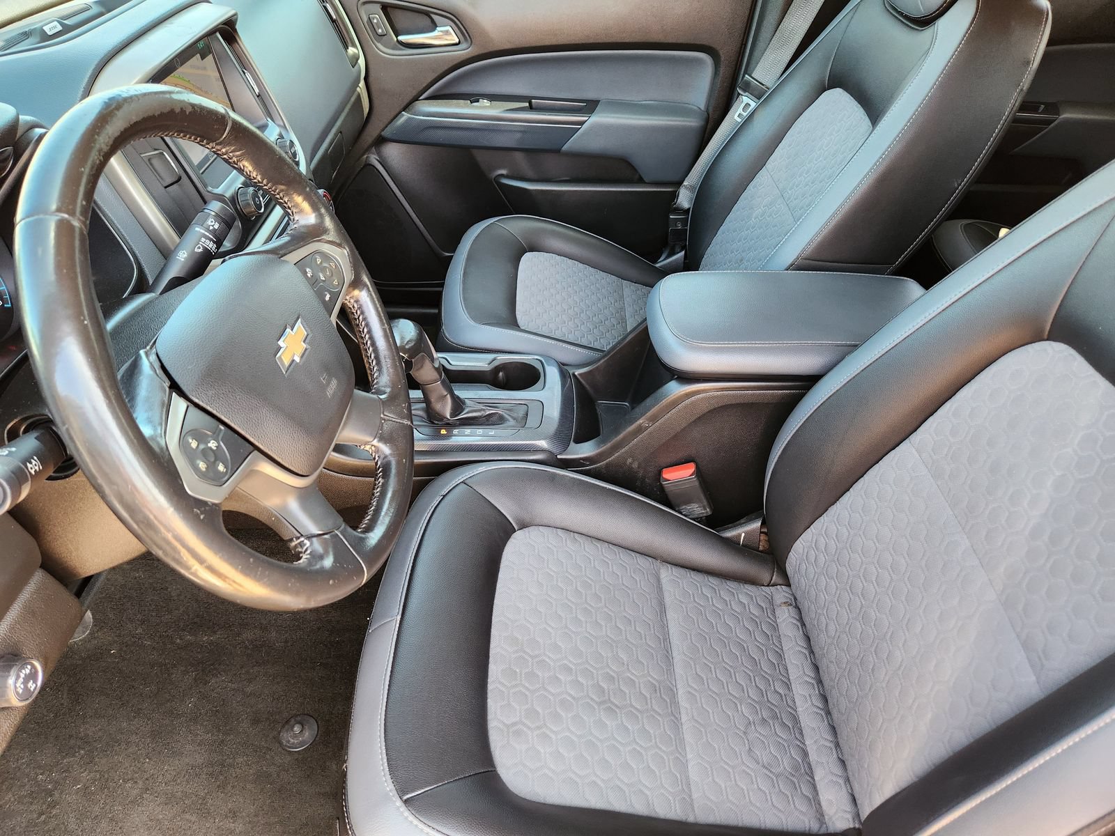 Used 2017 Chevrolet Colorado Z71 AWD/4WD image 22