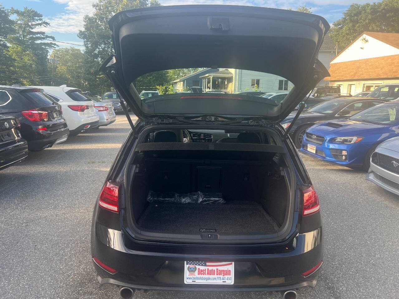 Used 2019 Volkswagen GTI SE w/ SE Experience Package FWD image 9