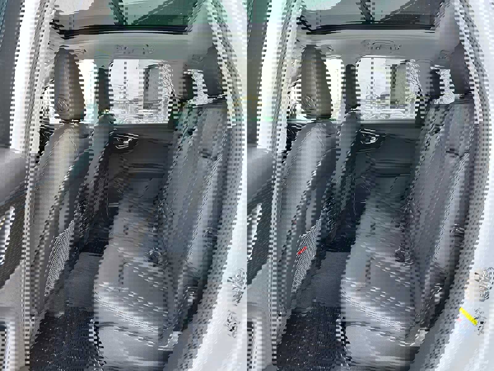 Used 2022 Audi Q7 Premium Plus image 17