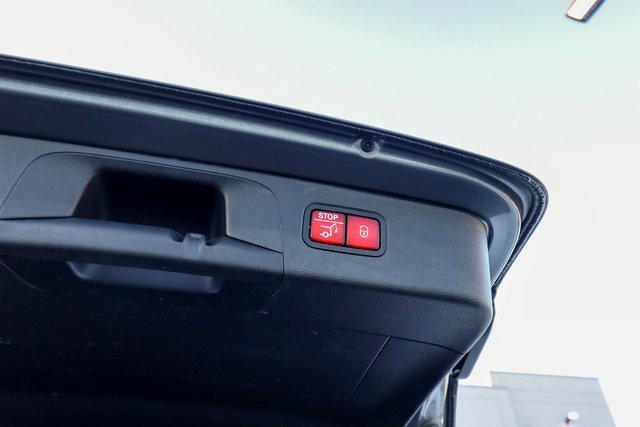 Used 2018 Mercedes-Benz GLC 300 4MATIC image 42