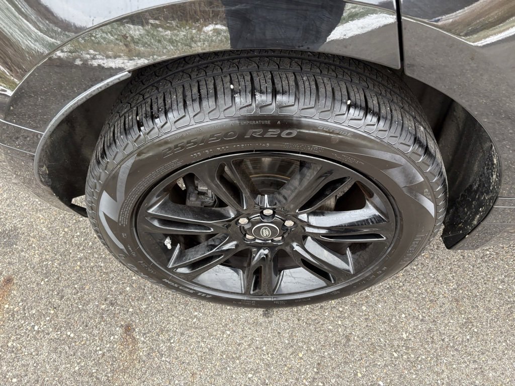 Used 2020 Land Rover Range Rover Velar S image 16