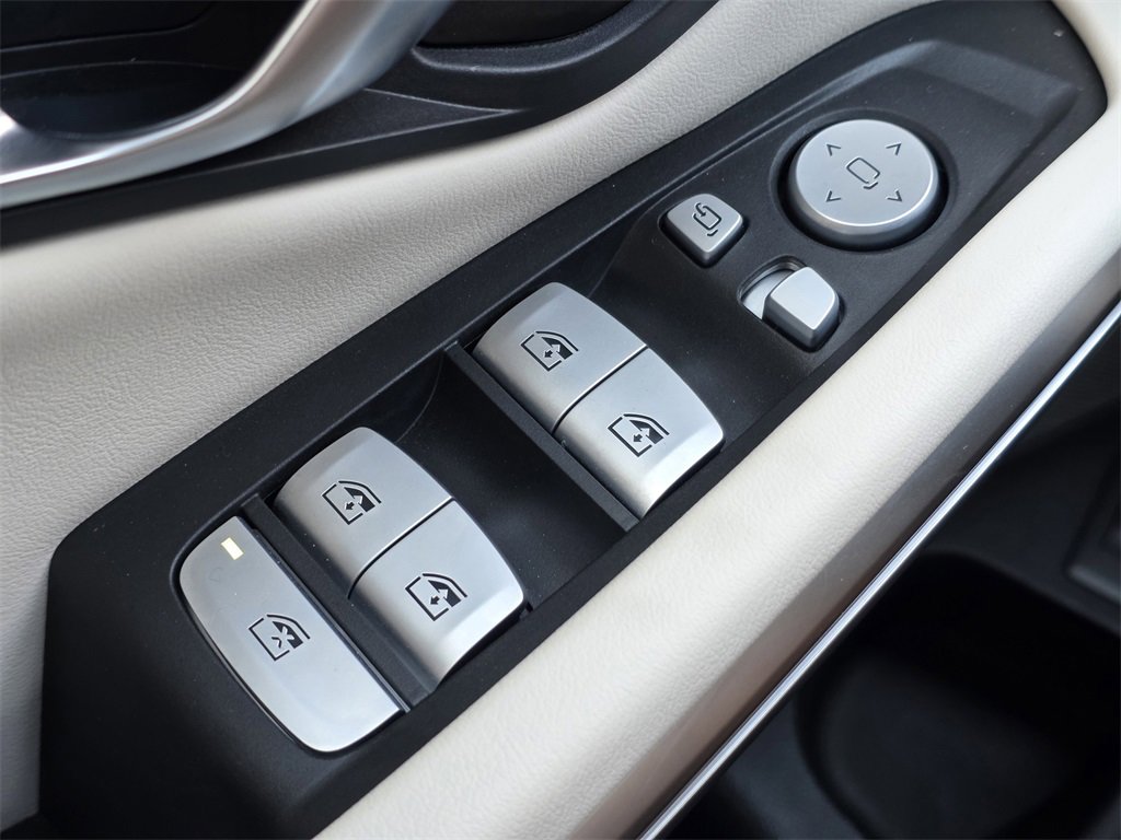 Used 2025 BMW M3 Competition w/ M Carbon Exterior Package image 25