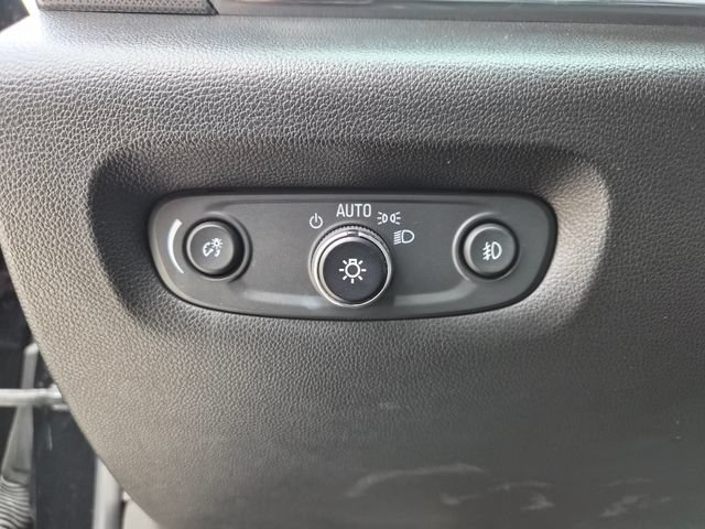 Used 2021 Chevrolet Traverse Premier FWD image 20