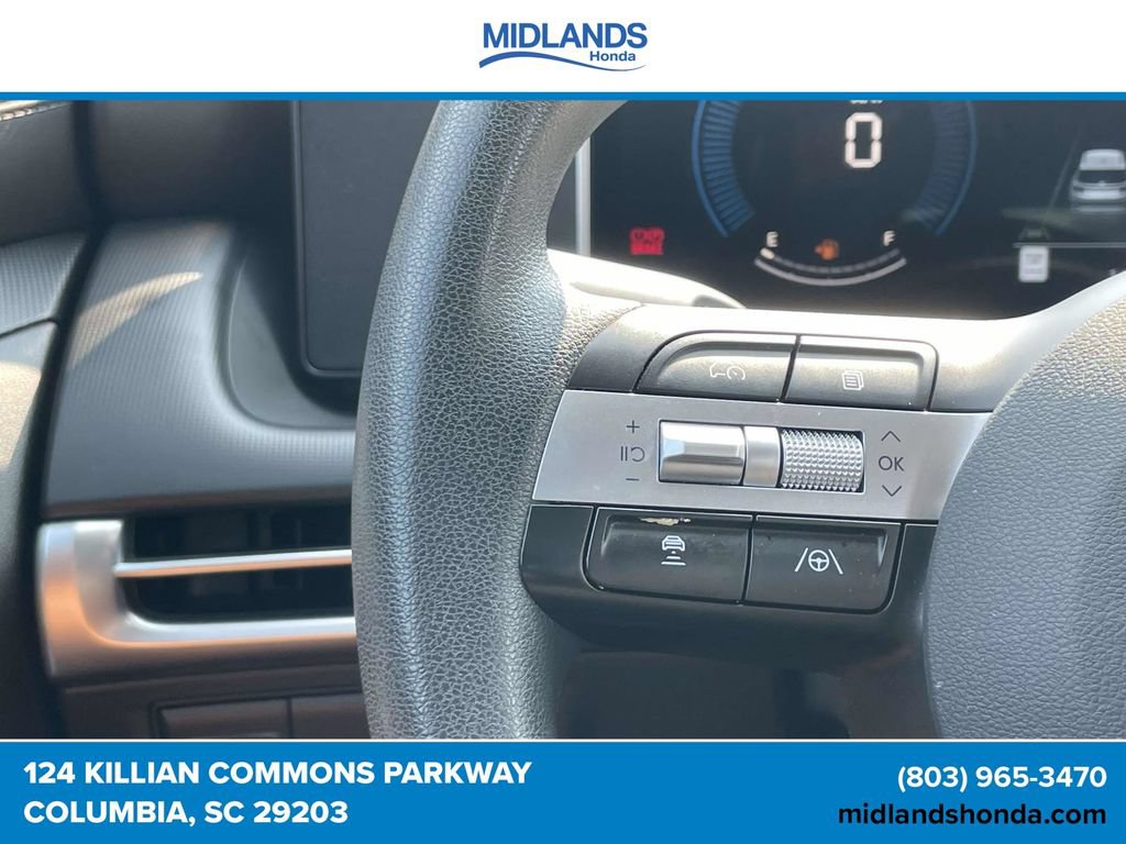 Used 2025 Hyundai Tucson SE FWD image 22