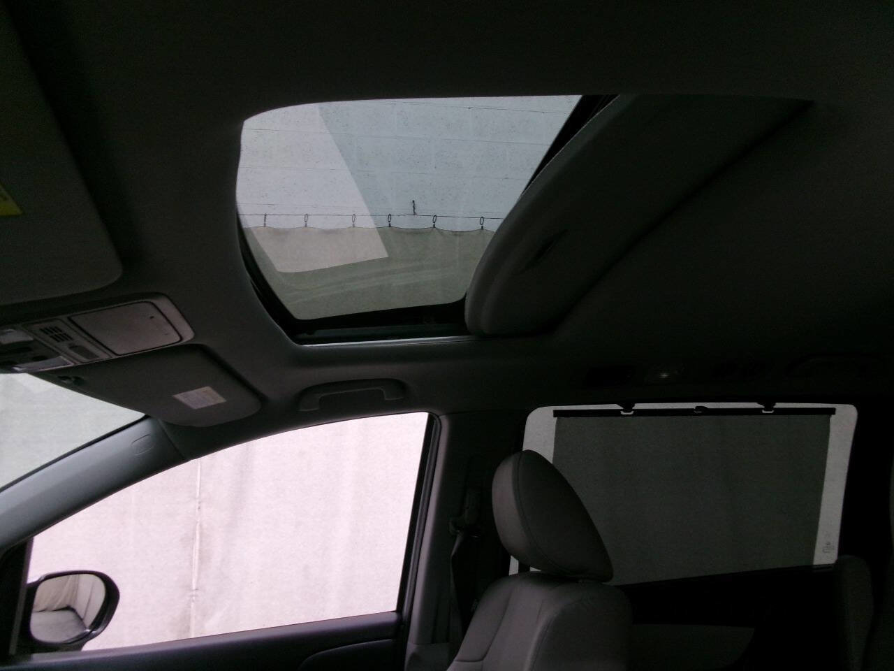 Used 2016 Honda Odyssey EX-L image 12