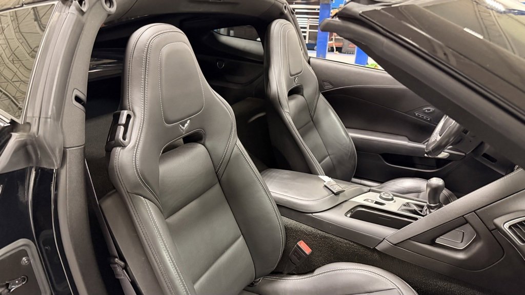 Used 2015 Chevrolet Corvette Stingray Z51 w/ 2LT Preferred Equipment Group image 23