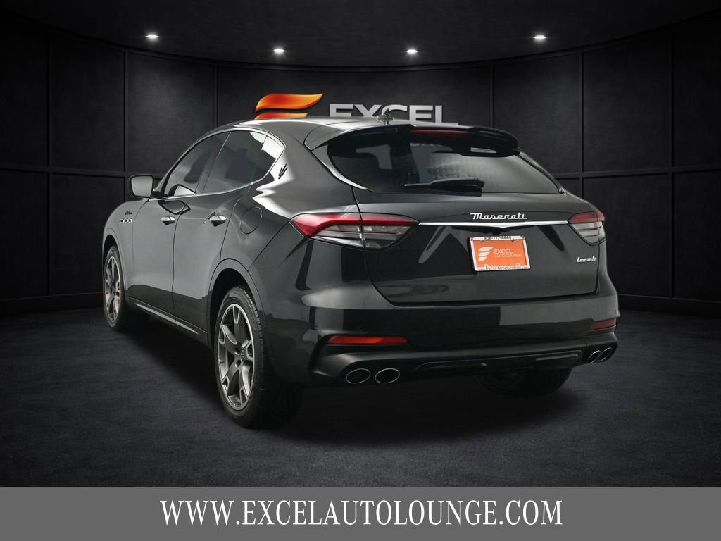 Used 2023 Maserati Levante Modena image 4