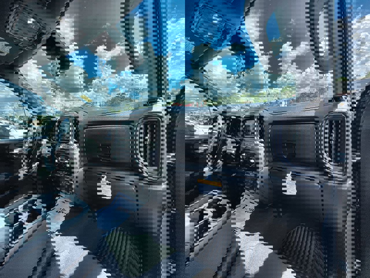 New 2025 Chevrolet Silverado 1500 Custom image 28