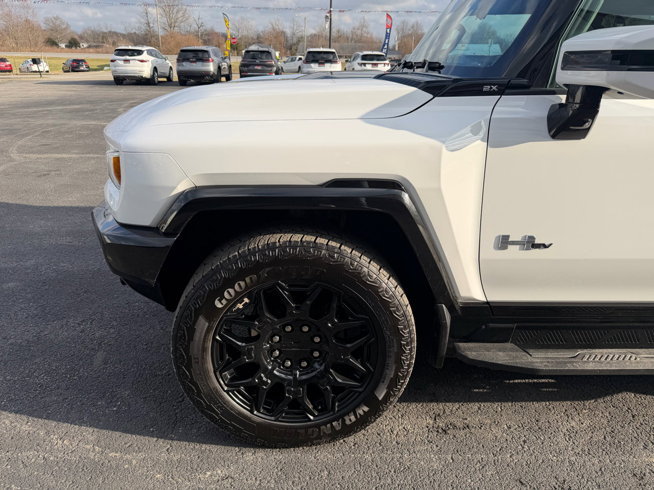 Used 2025 GMC Hummer EV 2X w/ LPO, Cargo Utility Package image 13