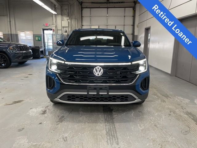 New 2025 Volkswagen Atlas Cross Sport SE w/ Panoramic Sunroof Package image 6
