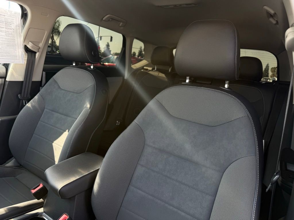 Used 2022 Volkswagen Taos SE image 15