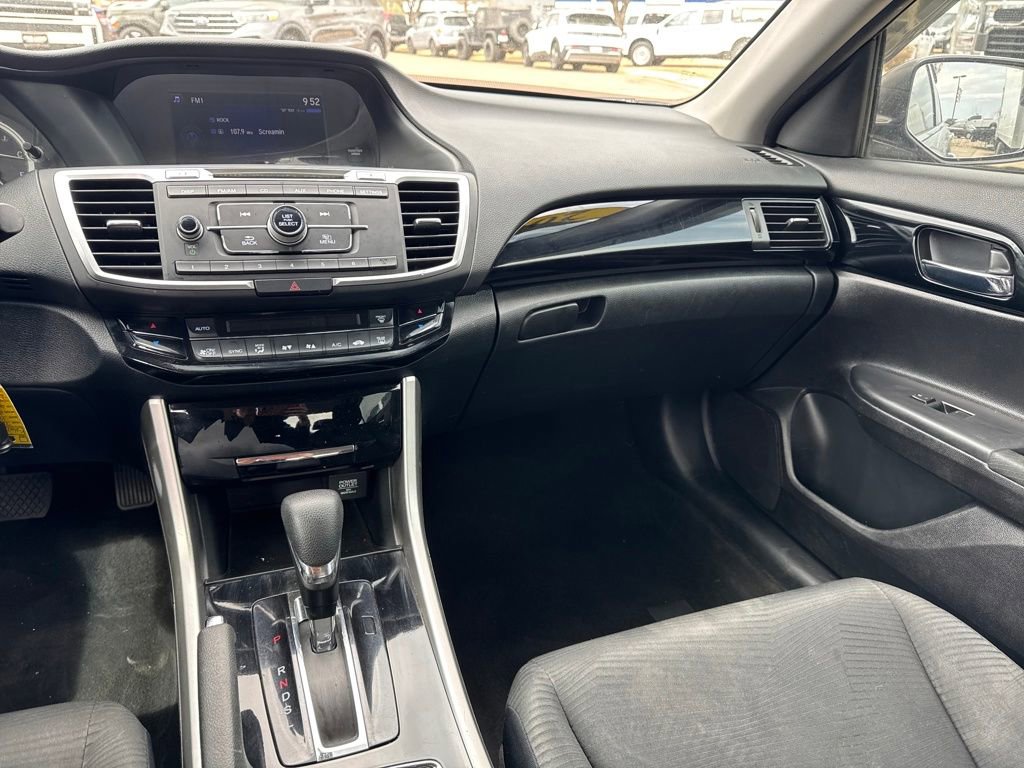 Used 2016 Honda Accord LX image 31