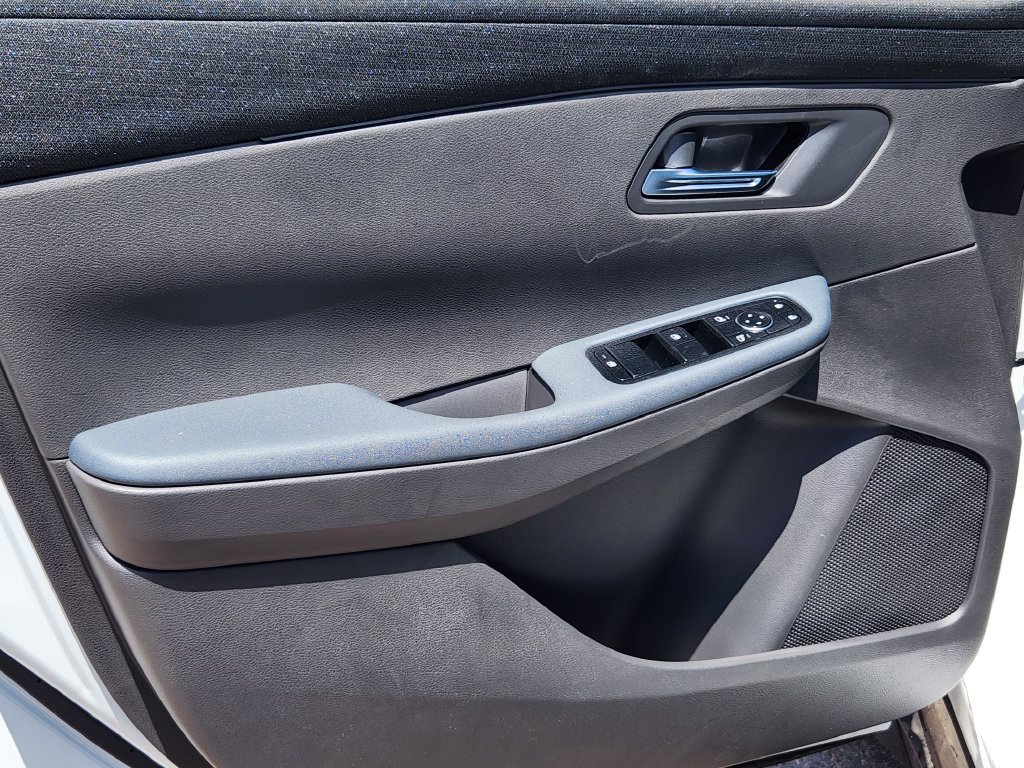 New 2026 Nissan Leaf w/ Floor Mat Package (S+) FWD image 12