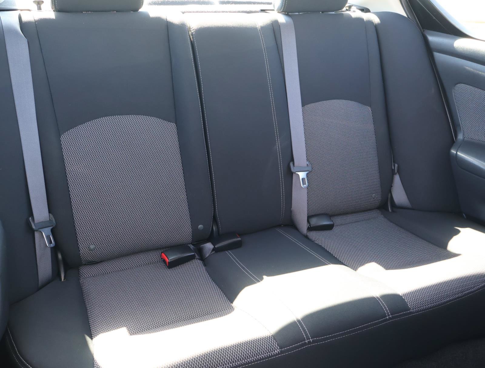 Used 2015 Nissan Versa SV FWD image 16
