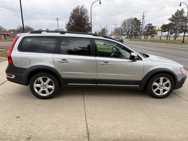 Used 2011 Volvo XC70 3.2 AWD/4WD image 4