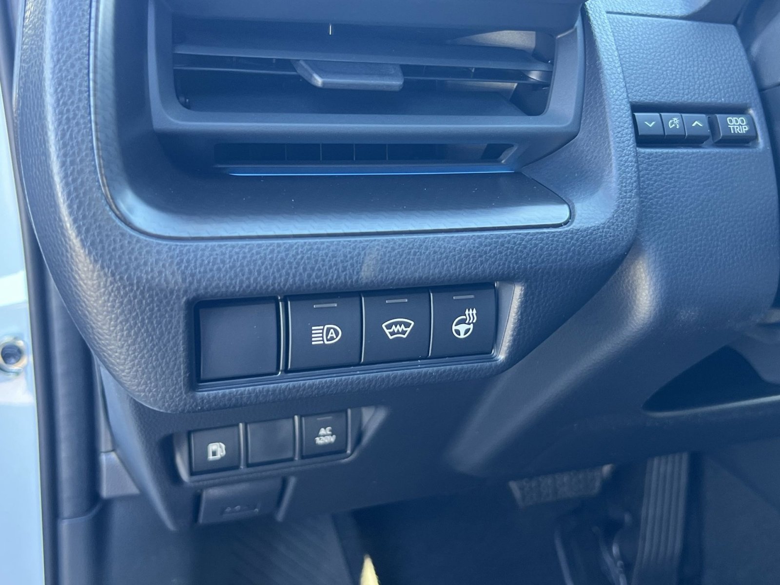 New 2026 Toyota Prius Plug-In Hybrid image 23