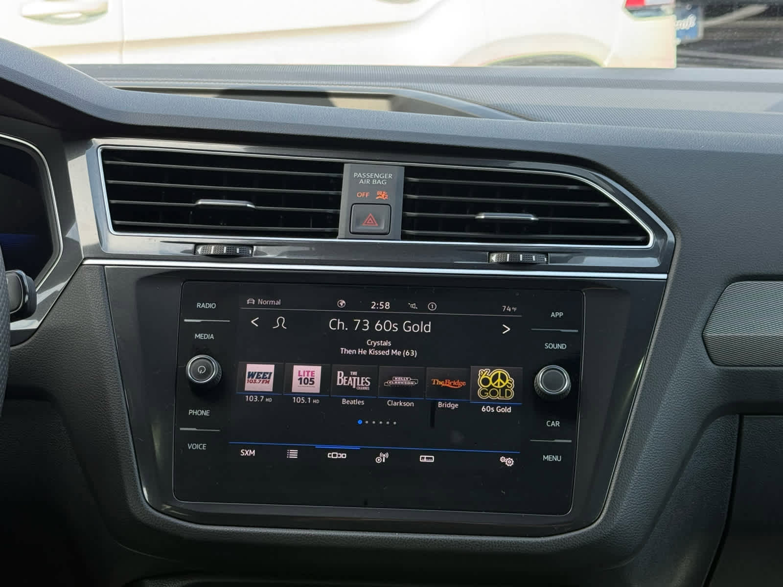 Certified 2024 Volkswagen Tiguan SE R-Line image 25