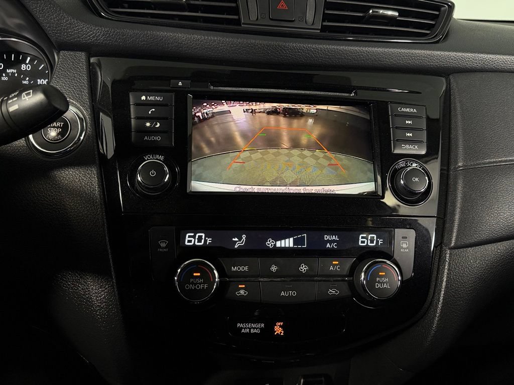 Used 2020 Nissan Rogue SV FWD image 16