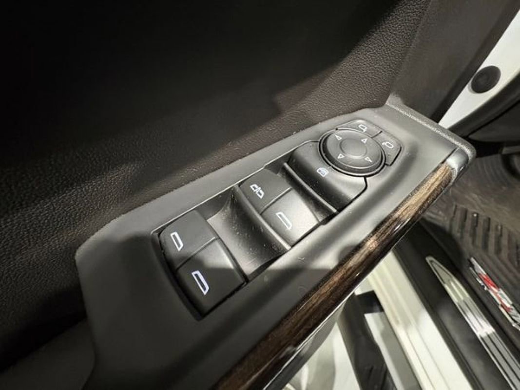 Used 2021 Chevrolet Silverado 1500 LT Trail Boss w/ Bed Protection Package image 28