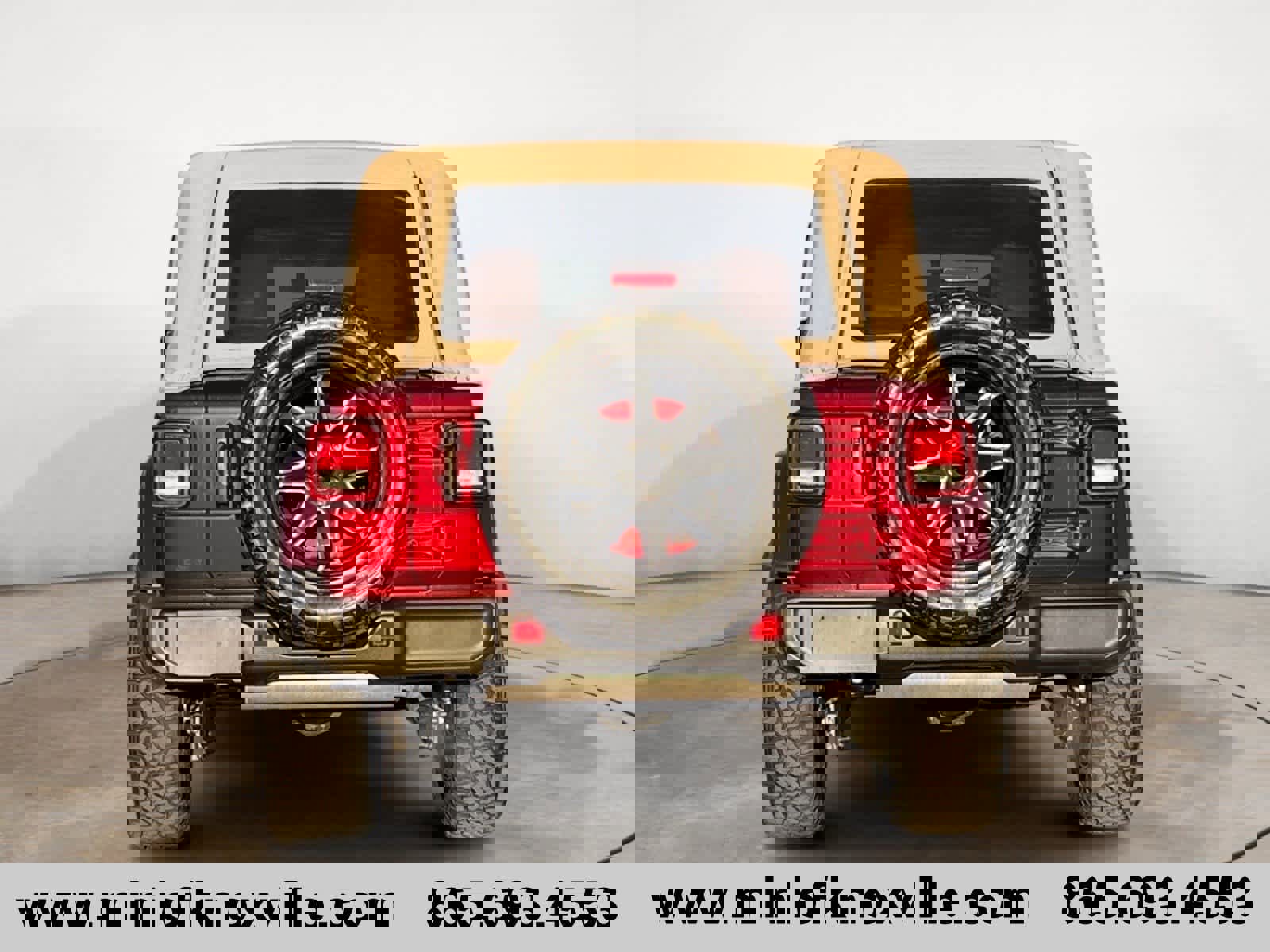 Used 2022 Jeep Wrangler Unlimited Sahara image 4