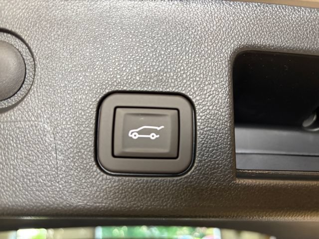 New 2027 GMC Terrain Elevation w/ Elevation Premium Package AWD/4WD image 18
