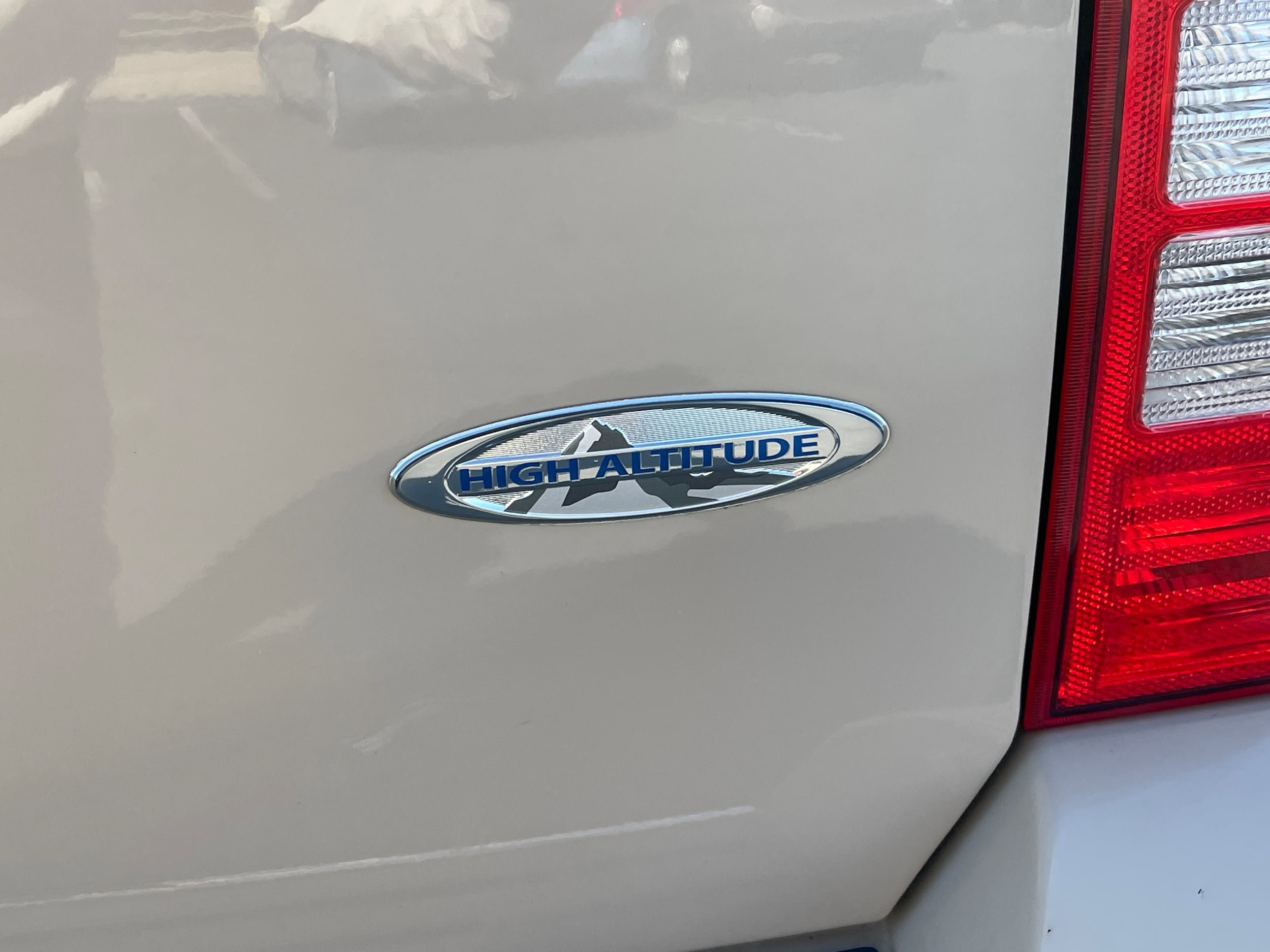 Used 2016 Jeep Patriot High Altitude FWD image 11