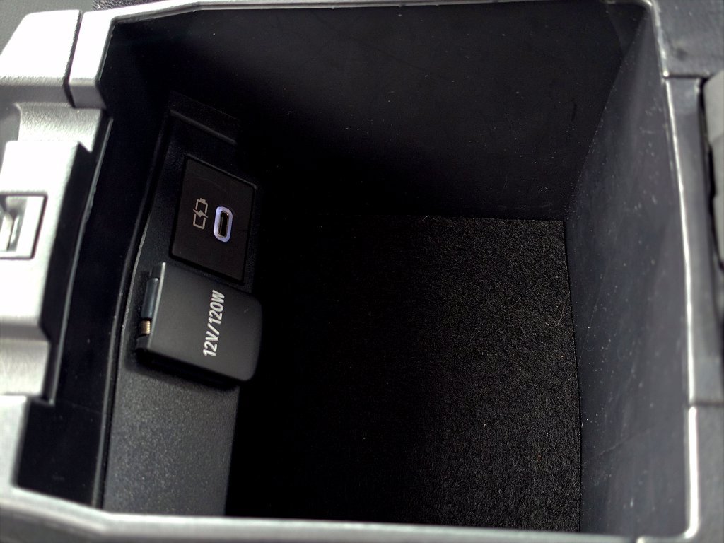 Used 2025 Toyota Corolla LE FWD image 33