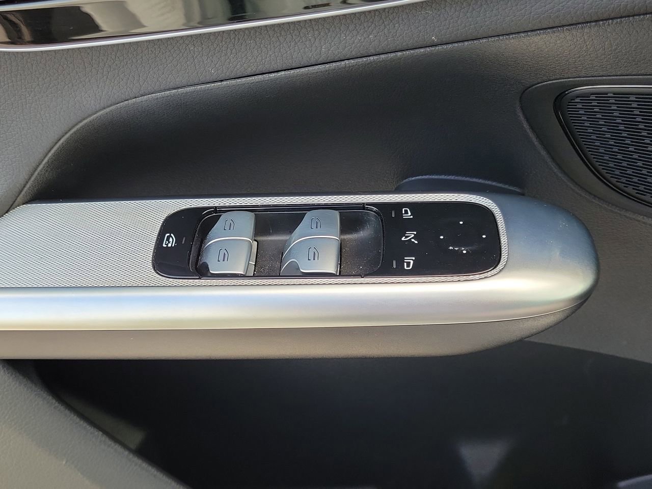 Certified 2024 Mercedes-Benz GLC 300 4MATIC image 26