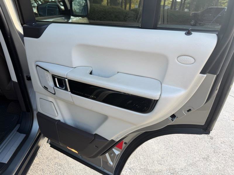 Used 2012 Land Rover Range Rover Supercharged image 24