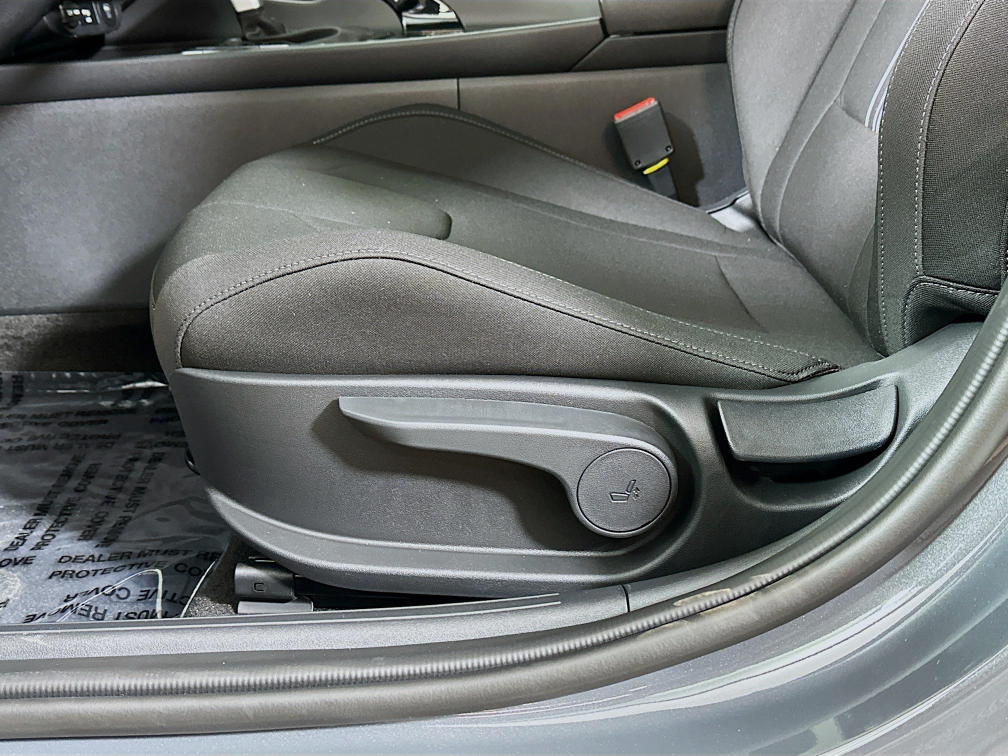 New 2026 Hyundai Elantra Hybrid FWD image 18