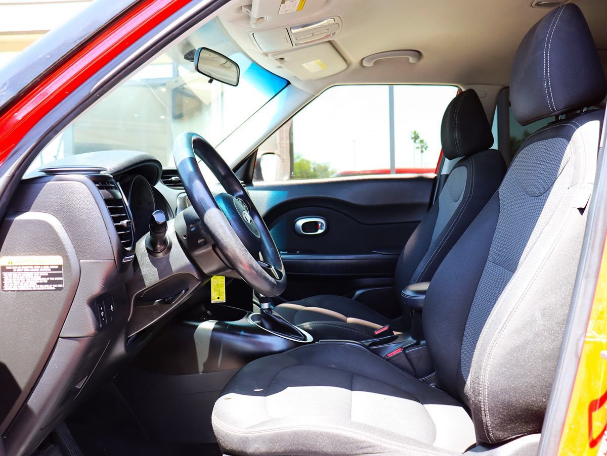 Used 2018 Kia Soul + FWD image 38