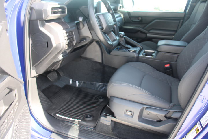 Certified 2025 Toyota Tacoma SR5 AWD/4WD image 12