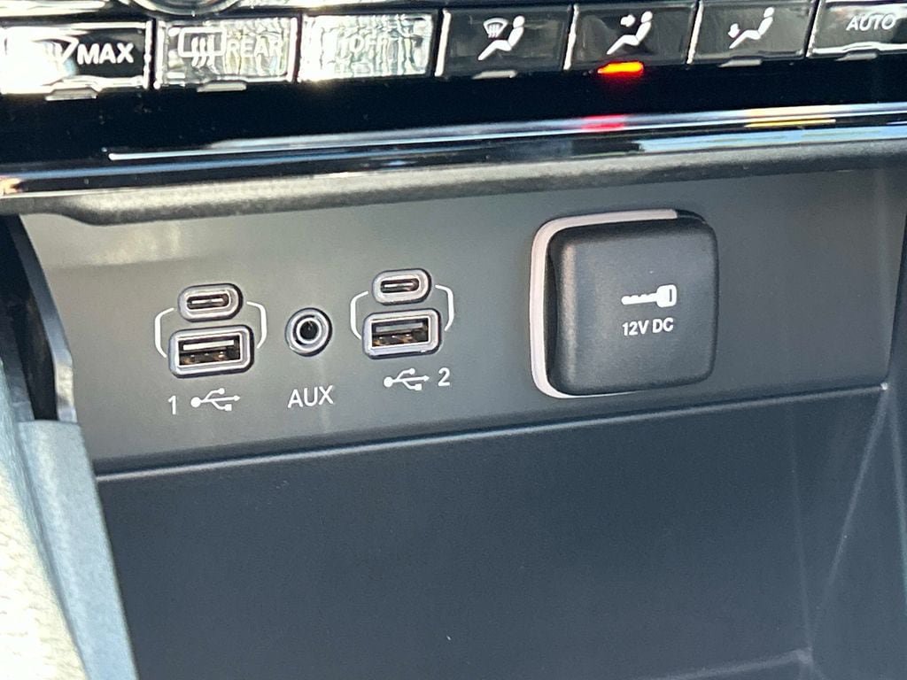 Certified 2025 Jeep Grand Cherokee Limited AWD/4WD image 27