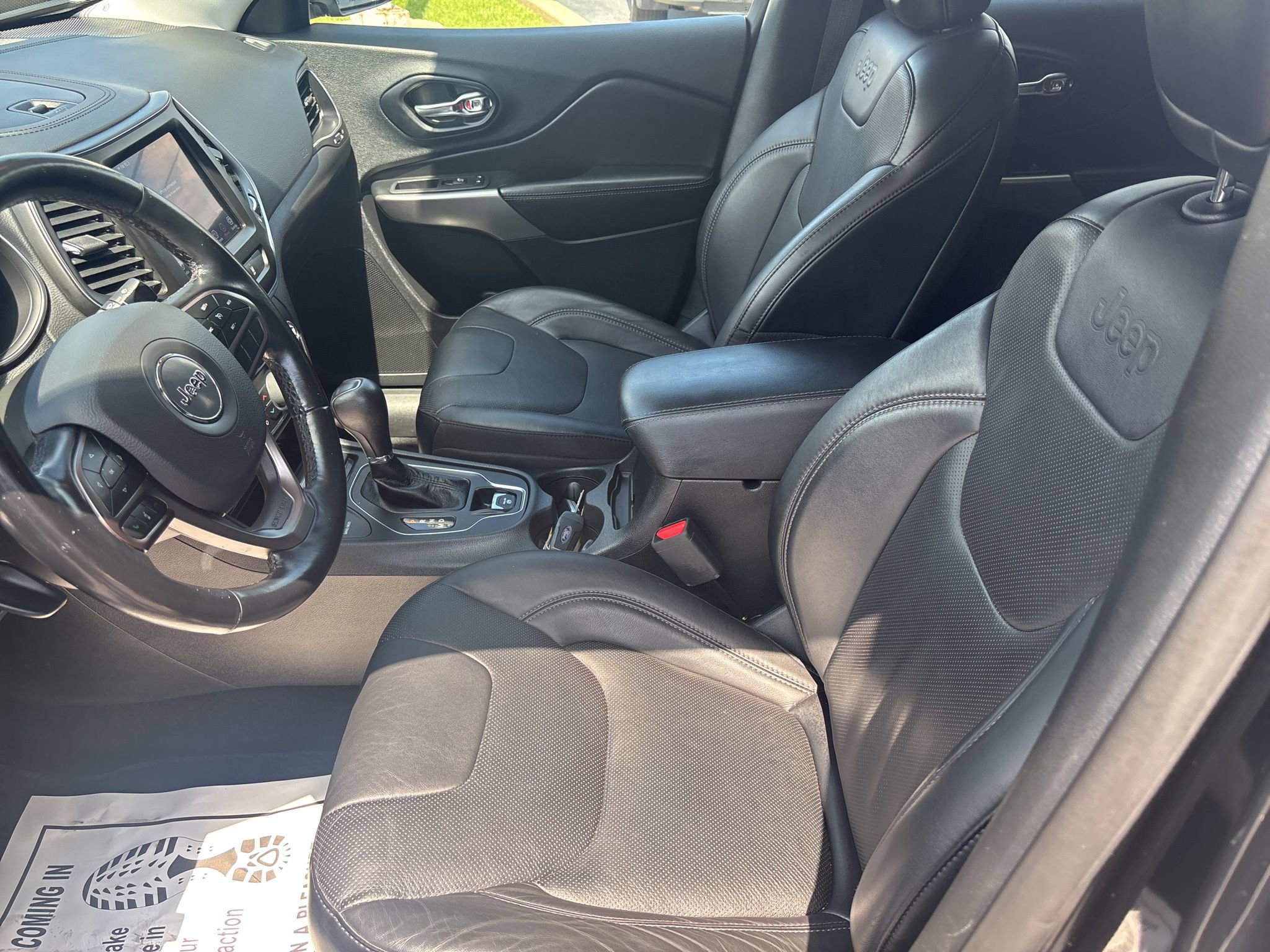 Used 2021 Jeep Cherokee Latitude Lux w/ Comfort/Convenience Group image 25