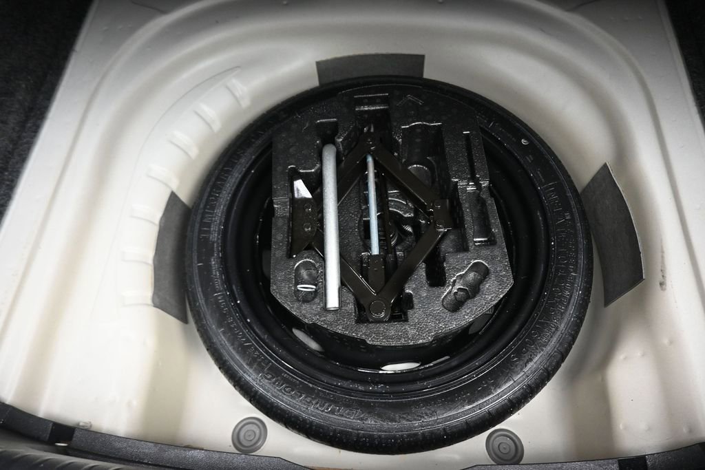 Used 2024 Volkswagen Jetta SE FWD image 45