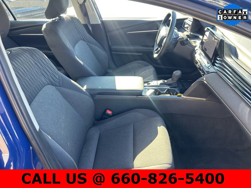 Used 2025 Toyota Camry LE image 23