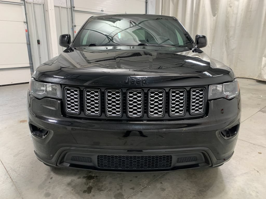 Used 2020 Jeep Grand Cherokee Altitude AWD/4WD image 30