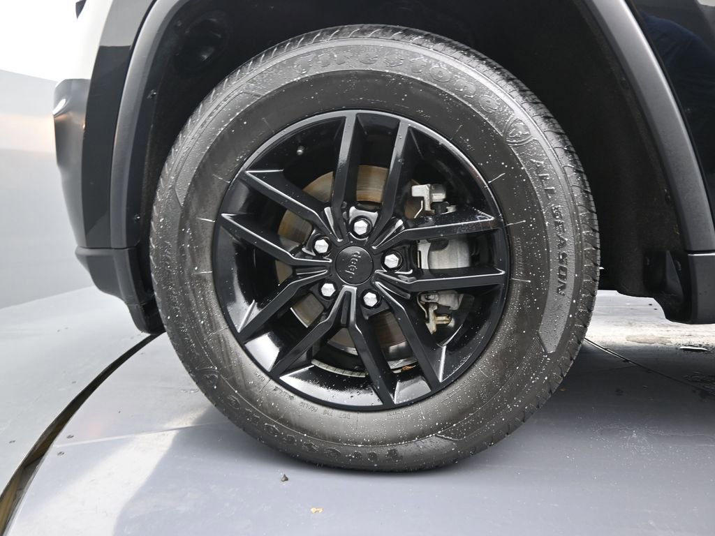 Used 2020 Jeep Grand Cherokee Limited image 10