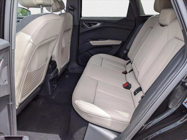 New 2025 Audi Q4 e-tron Prestige image 16