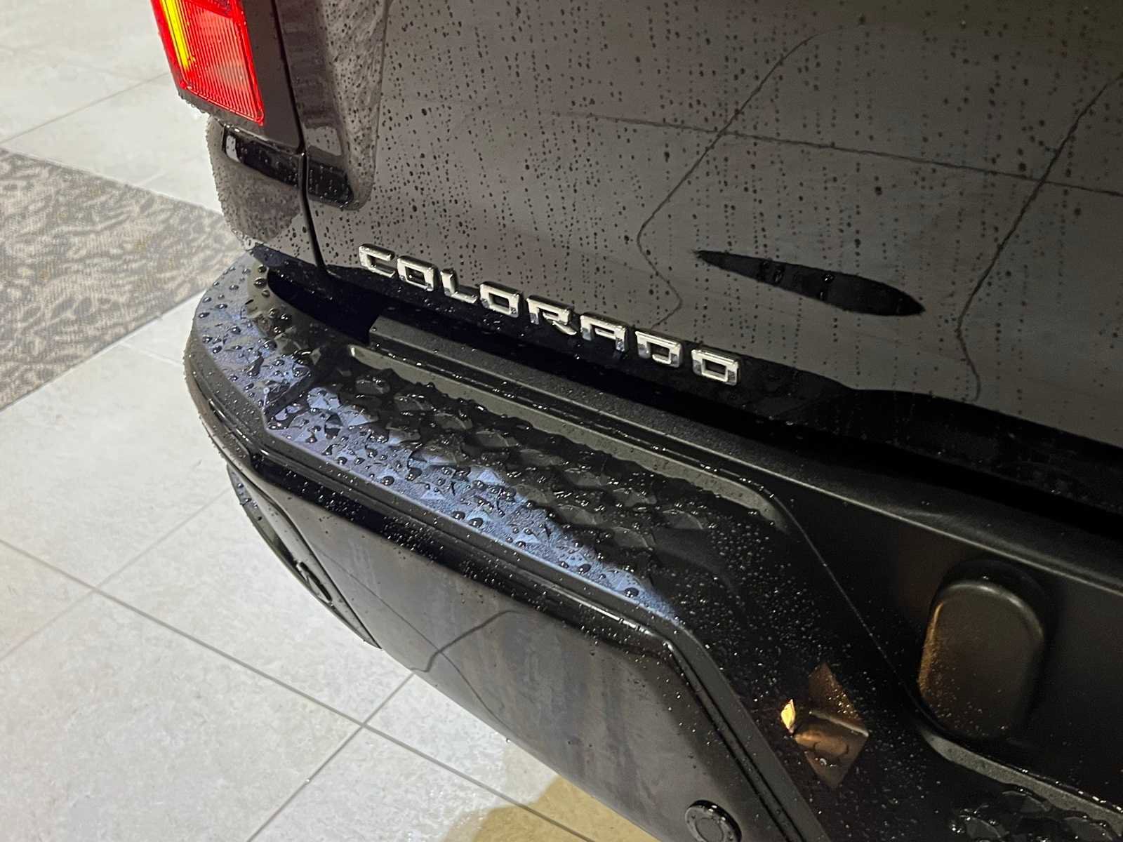 Used 2024 Chevrolet Colorado Z71 w/ Z71 Convenience Package 2 image 6