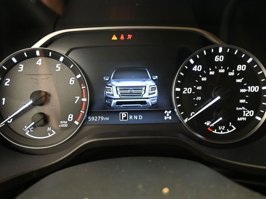 Used 2022 Nissan Titan SV image 14