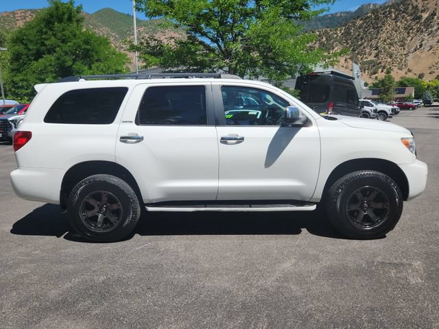 Used 2015 Toyota Sequoia Limited AWD/4WD image 2