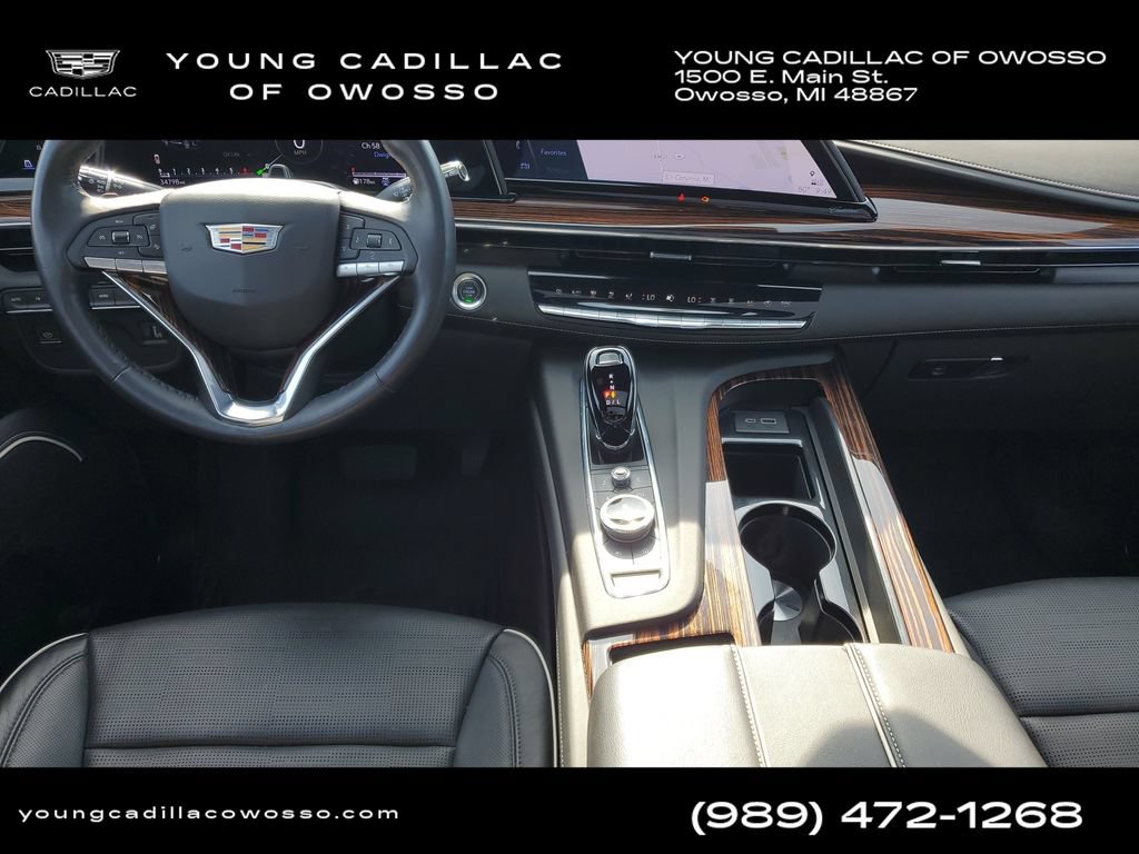 Certified 2024 Cadillac Escalade ESV Premium Luxury w/ LPO, Floor Liner Package AWD/4WD image 27