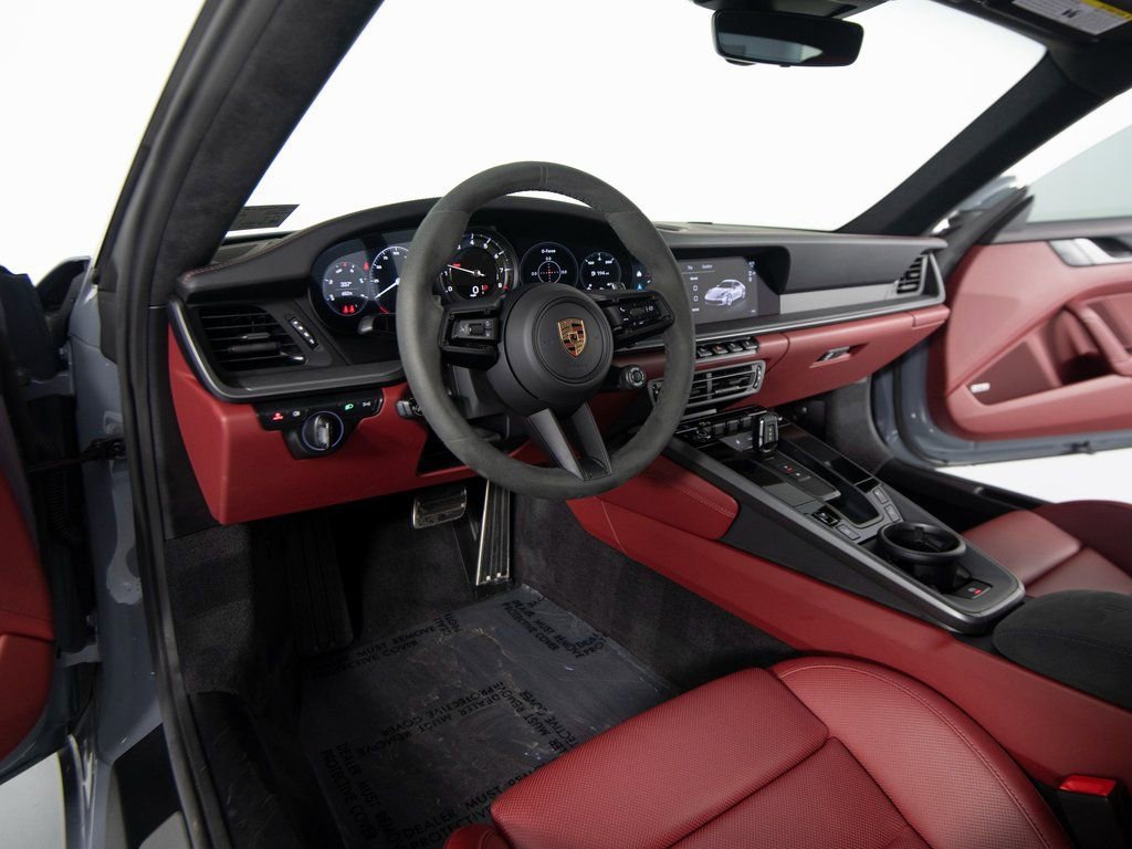 Certified 2023 Porsche 911 Carrera S image 4