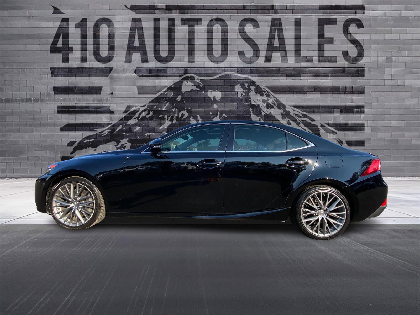 Used 2016 Lexus IS 300 AWD image 9